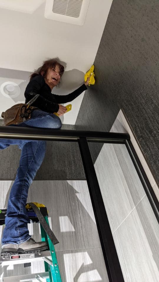 cathy wallpapering border to home